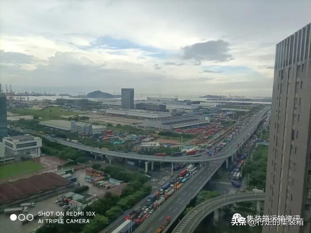 上海台风烟花动态，城市风雨中的应对措施与最新消息